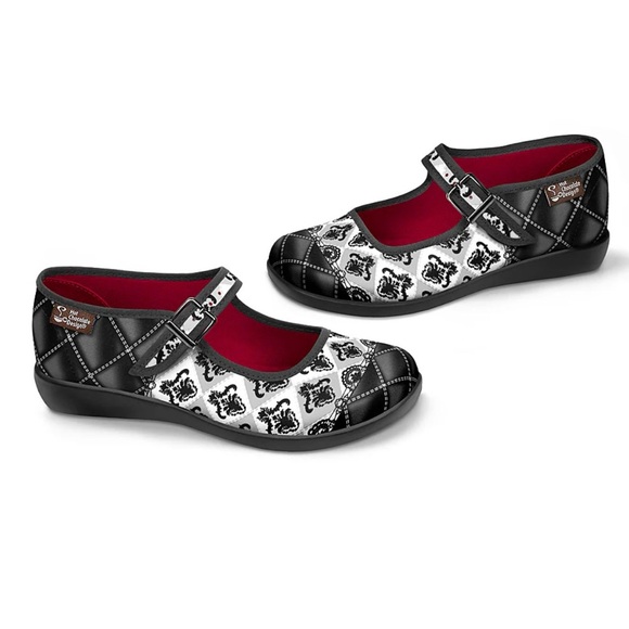 NWT MARY JANES WOMENS SIZE 7 GOTHIC COFFIN DESIGNED SHOES & COFFIN SHOE BOX! 😎 - Picture 4 of 9